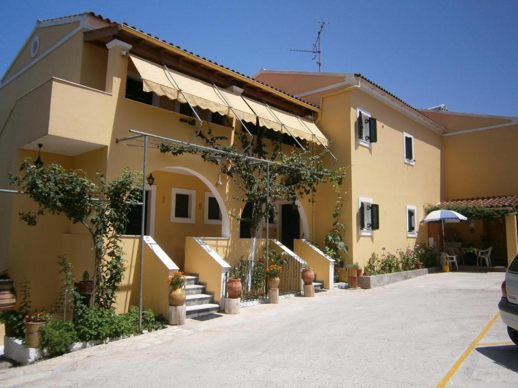 Athineos Apartments 코메넌 외부 사진