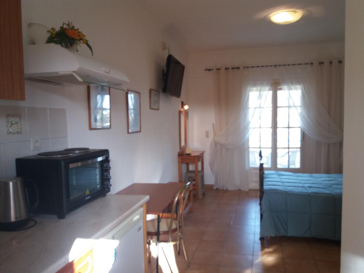 Athineos Apartments 코메넌 외부 사진