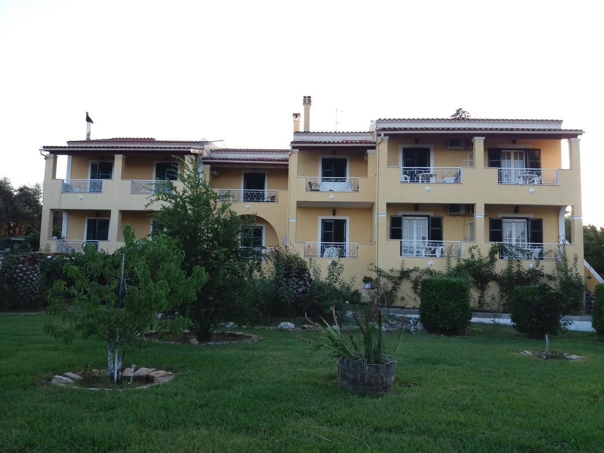 Athineos Apartments 코메넌 외부 사진