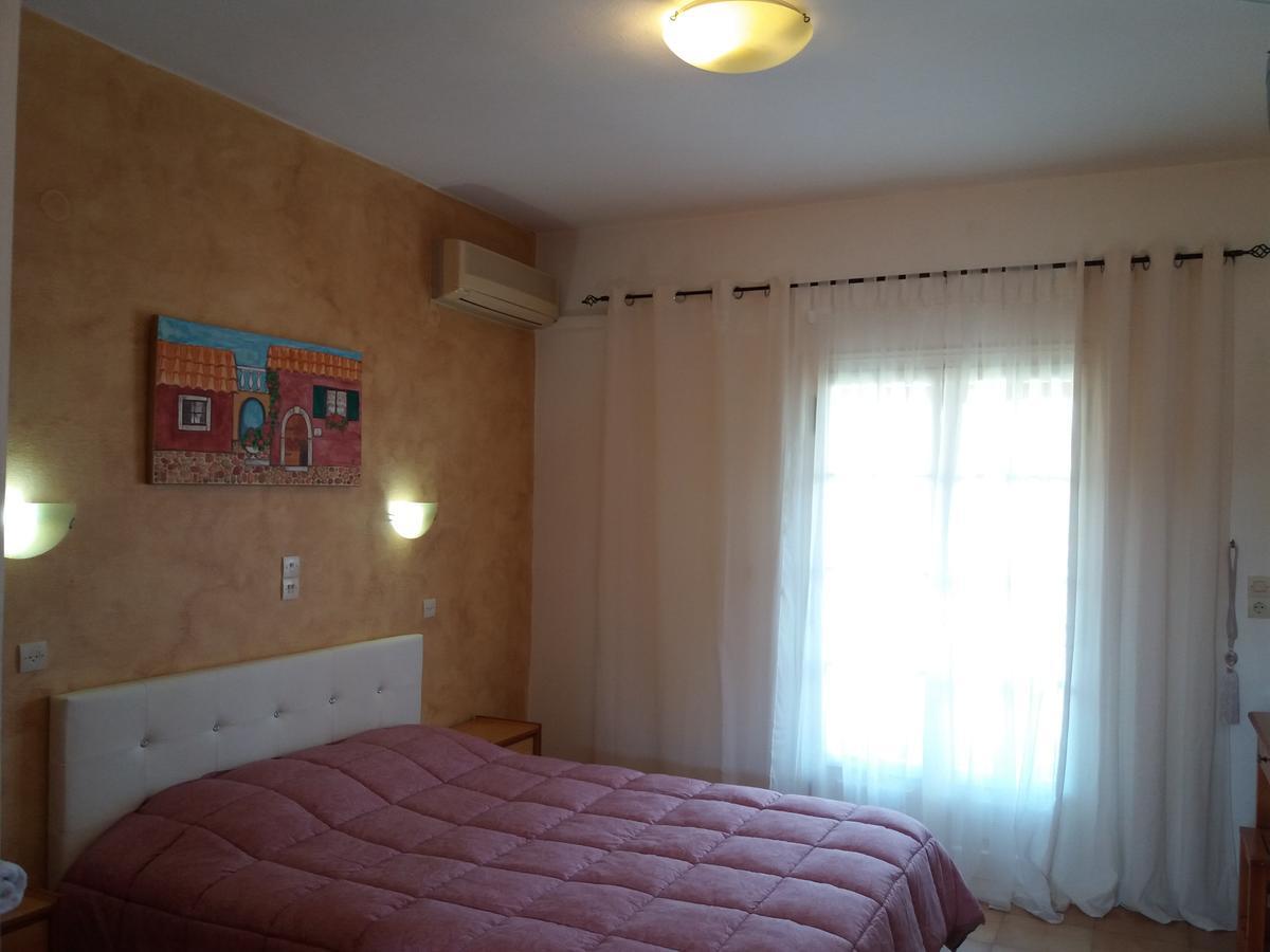Athineos Apartments 코메넌 외부 사진