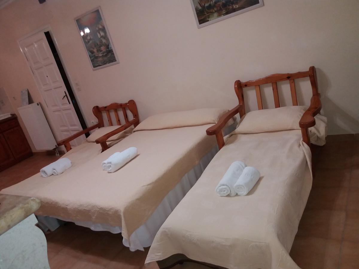 Athineos Apartments 코메넌 외부 사진