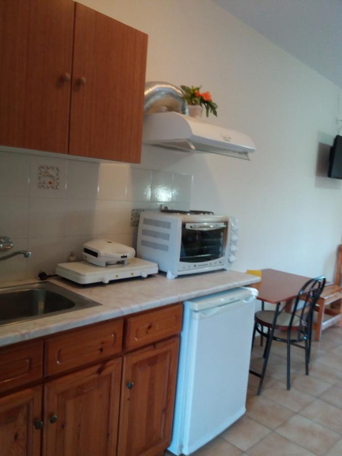 Athineos Apartments 코메넌 외부 사진